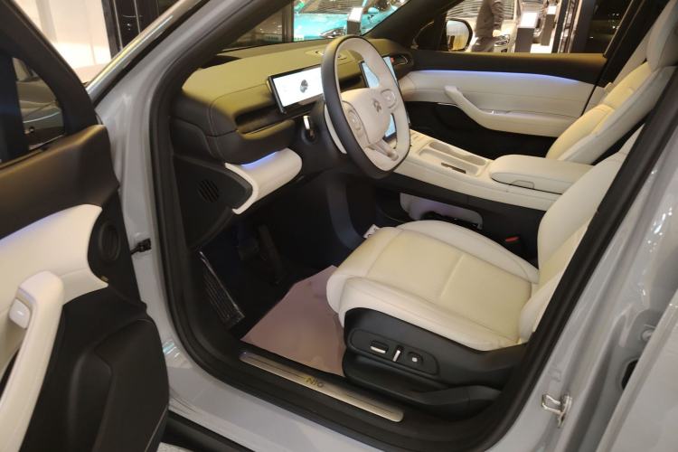 Used Nio ES6 2024 75 kWh
