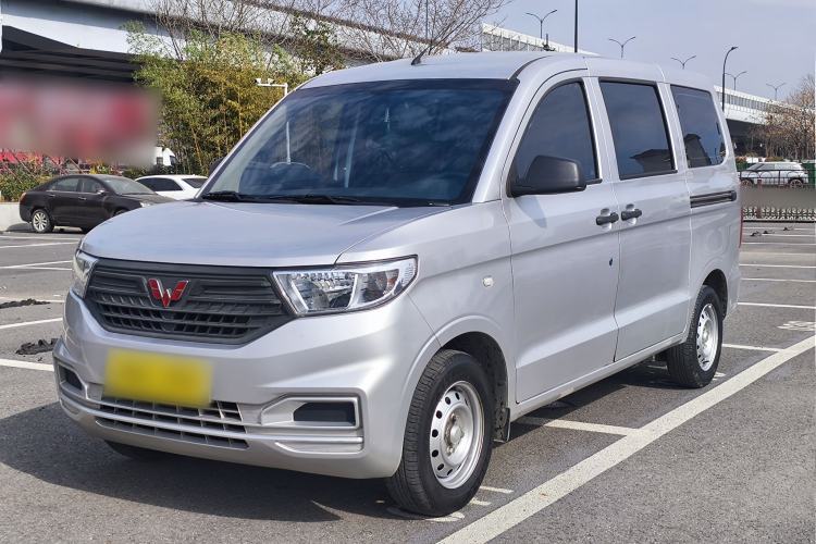 Used Wuling Hongguang V 2022 1.5L Jingqu Version Hydraulic Power Steering LAR