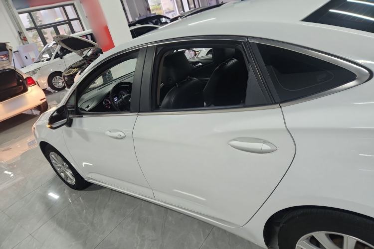 Used Buick Verano 2015 Sedan 20T Dual-Clutch Leading Model
