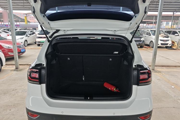 Used Volkswagen Tacqua 2021 200TSI DSG JoyConnect Edition