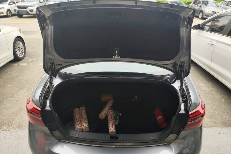 Used Infiniti Q50L 2018 2.0T Comfort Edition China VI Standard
