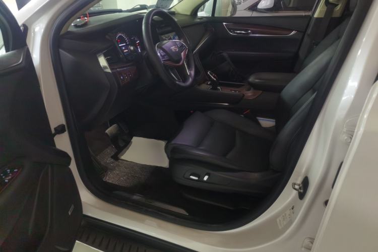 Used Cadillac XT5 2016 25T Luxury Model