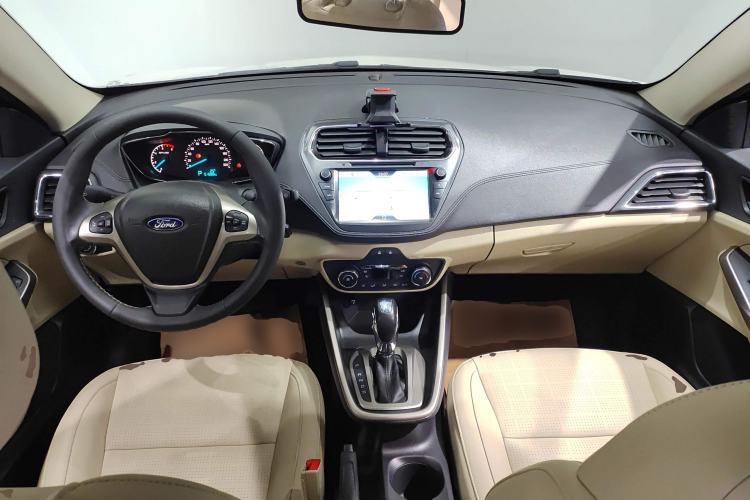 Used Ford Escort 2015 1.5L Automatic Fashion Model
