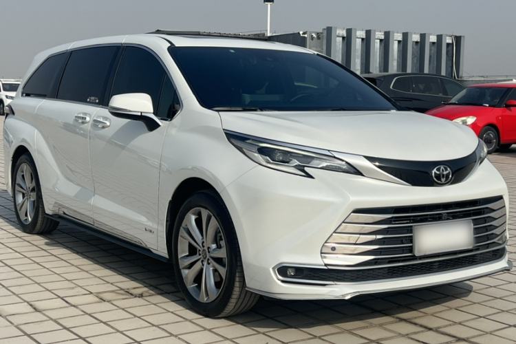 Used Toyota Sienna 2024 2.5L Hybrid Prestige Deluxe Edition