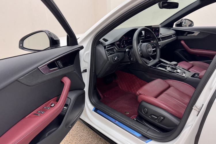 Used Audi A4L 2023 40 TFSI Luxury Dynamic Model