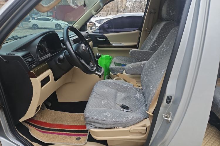 Used Jinbei Grace 2014 2.0L Luxury Short-Wheelbase 7-Seater 1TR
