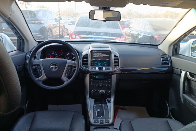 Used Chevrolet Captiva 2014 2.4L 4x4 Flagship Edition 7 Seats