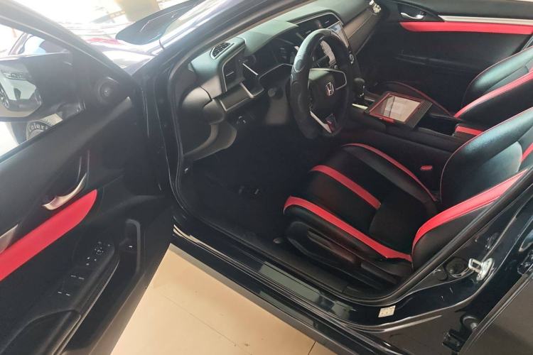 Used Honda Civic 2016 220TURBO CVT Luxury Edition
