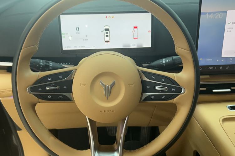 Used VOYAH Dream 2025 PHEV Four-Wheel Drive Prestige Kunpeng Edition
