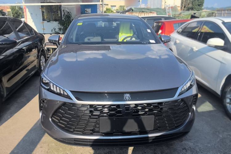 Used BYD Qin PLUS 2025 DM-i Smart Drive 55KM Leading Model
