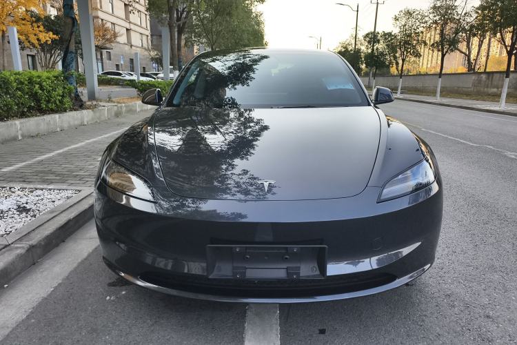 Used Tesla Model 3 2025 Rear-Wheel-Drive Version
