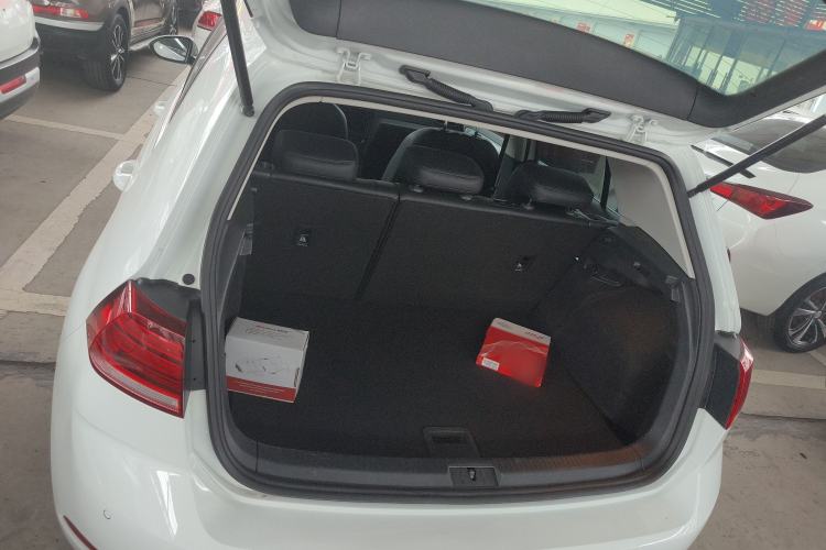 Used Volkswagen Golf 2019 200TSI DSG Comfort Version China VI Standard
