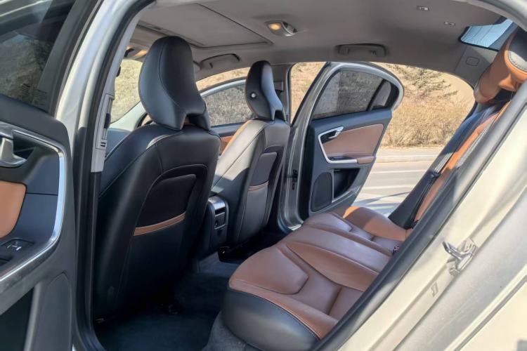 Used Volvo S60 2018 S60L T3 Smart Progress Edition
