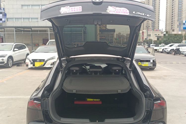 Used Changan UNI-V 2022 1.5T Smart Navigation Version
