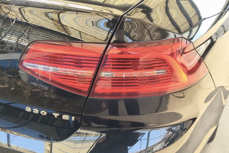 Used Volkswagen Magotan 2017 330TSI DSG Leading Model
