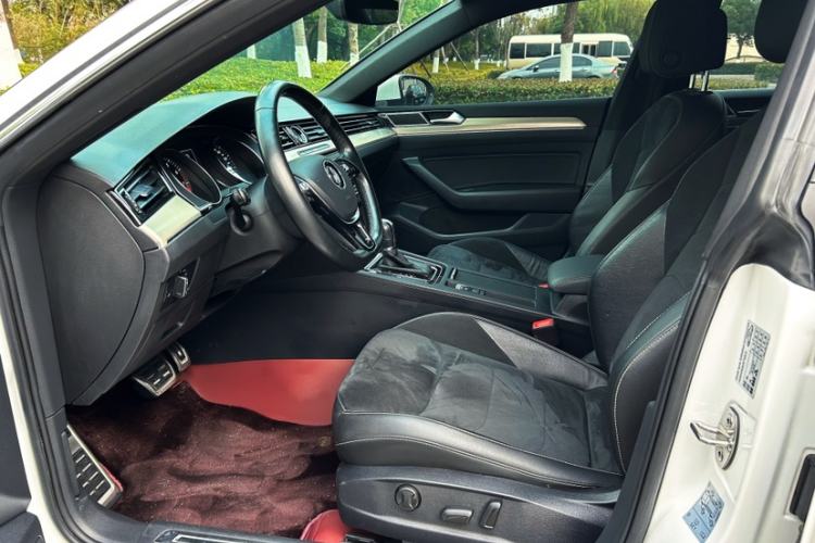 Used Volkswagen FAW-Volkswagen CC 2019 330TSI Huayan Edition China VI
