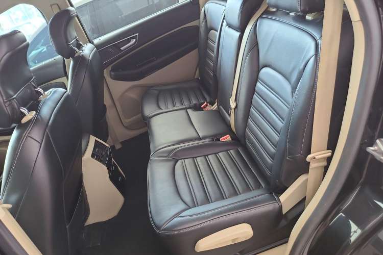 Used Ford Edge 2015 2.0T GTDi Two-Wheel-Drive Elite Edition
