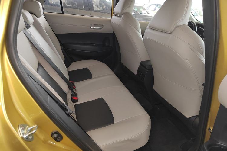 Used Toyota FRONTLANDER 2023 2.0L Smart Electric Hybrid Dual-Engine Deluxe Version
