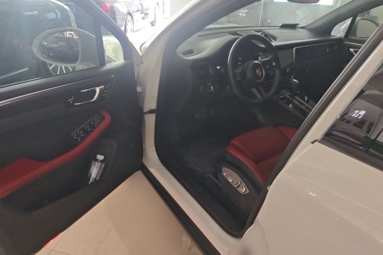 Used Porsche Macan 2024 Macan 2.0T