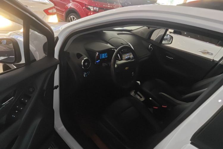 Used Chevrolet Trax 2016 1.4T Automatic Two-Wheel Drive Comfort Version with Sunroof