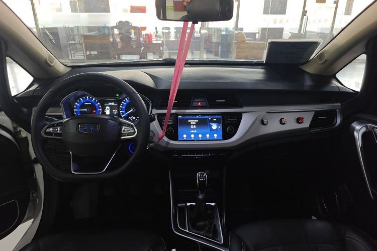 Used Geely Auto Vision X3 2019 Upgraded Model 1.5L Manual Elite Version