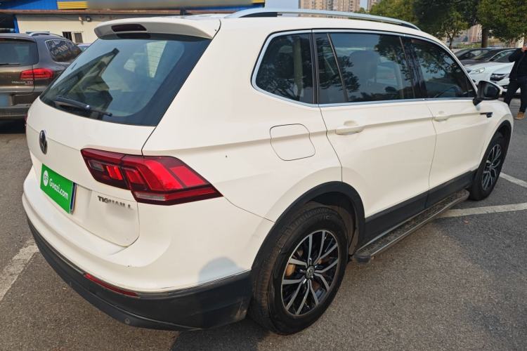 Used Volkswagen Tiguan L 2017 330TSI Automatic Two-Wheel Drive Luxury Edition
