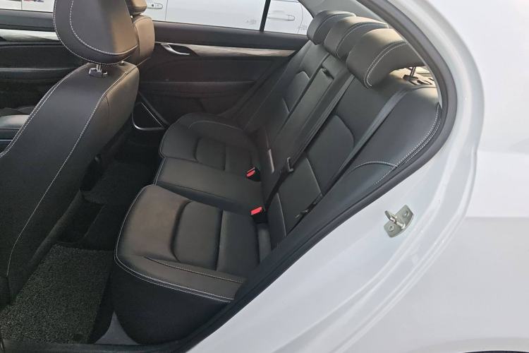 Used Geely Auto Emgrand 2019 Leading Edition 1.5L CVT Luxury Model China VI Standard
