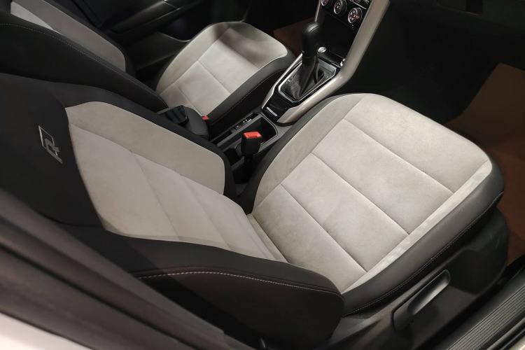 Used Volkswagen T-ROC 2020 280TSI DSG Two-Wheel Drive R-Line Pro
