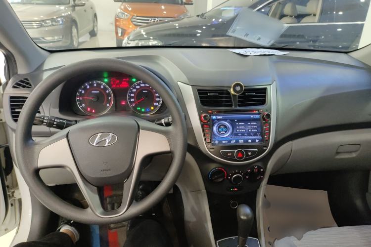 Used Hyundai Verna 2016 1.4L Automatic Leading-Edge GLX
