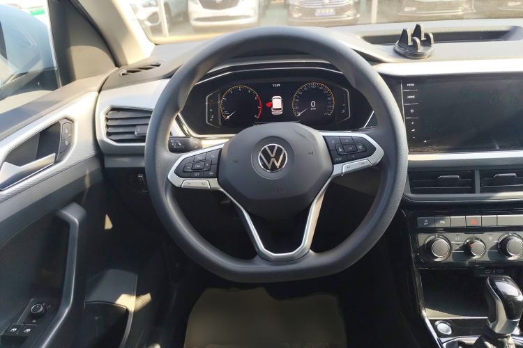 Used Volkswagen Tacqua 2023 200TSI DSG Joy-Connect Edition
