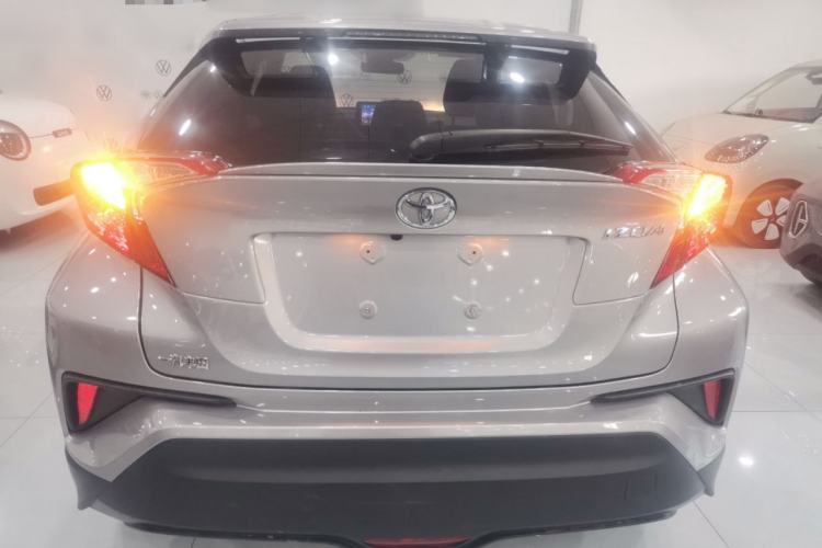 Used Toyota IZOA 2020 2.0L Enjoy Edition
