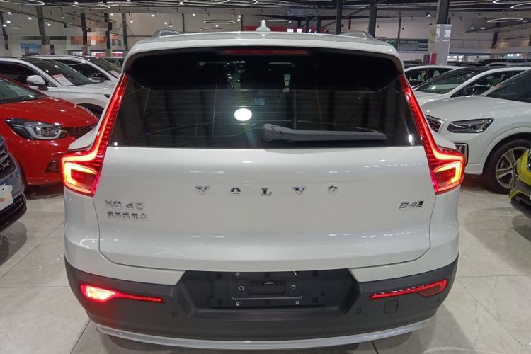 Used Volvo XC40 2023 B4 4x4 Smart Luxury Edition
