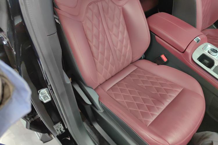 Used JETOUR X70 PLUS 2023 1.6T DCT Stronger 5-Seater
