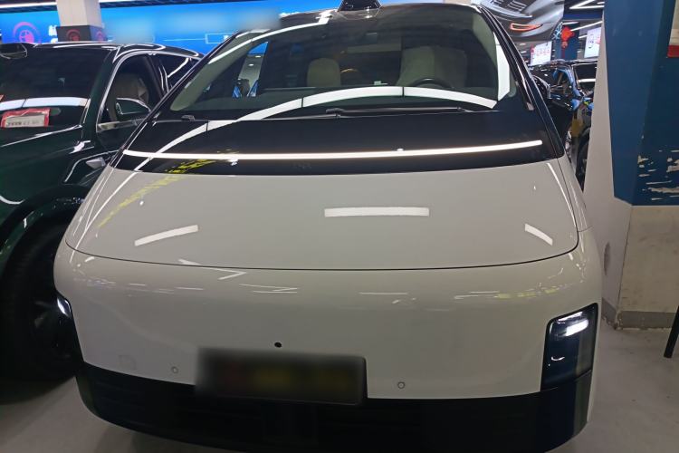 Used Li Auto MEGA 2024 Ultra Model
