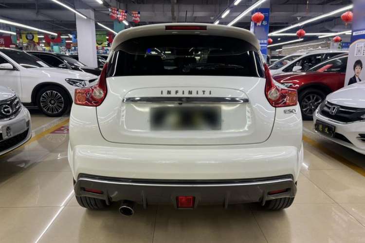 Used Infiniti ESQ 2014 1.6L Spontaneous Edition
