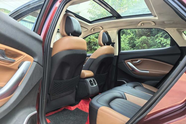 Used Soueast DX7 2015 1.5T Manual Luxury Model
