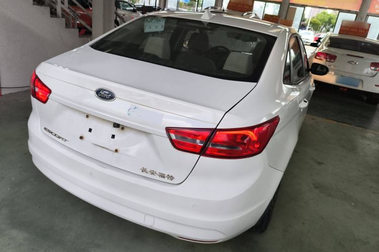 Used Ford Escort 2015 1.5L Manual Comfort Model
