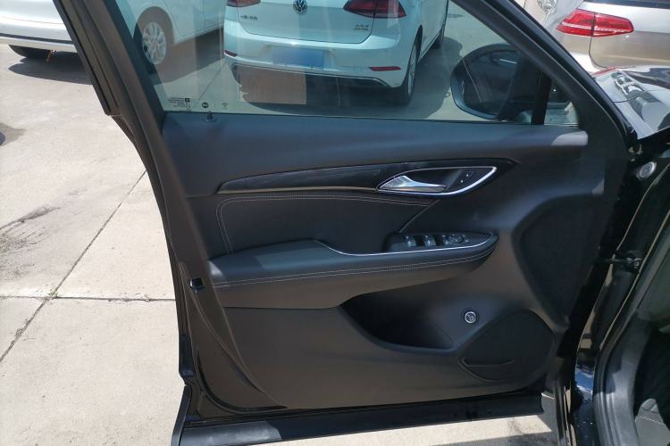 Used Buick Envision 2023 Encore S 552T Two-Wheel Drive Luxury Model
