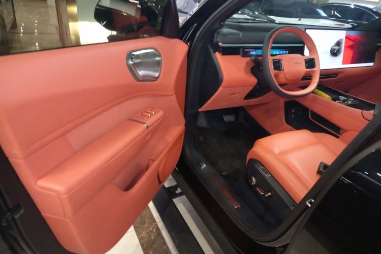 Used Lynk & Co 900 2025 1.5T Ultra
