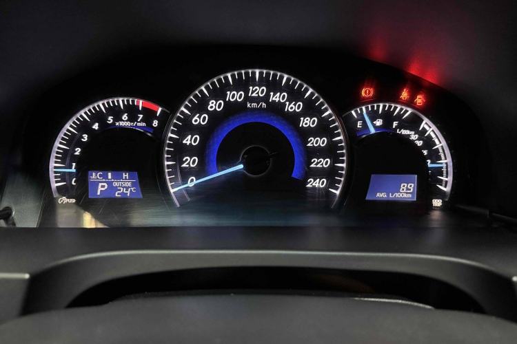 Used Toyota Camry 2016 2.0G 10th Anniversary Leading Edition
