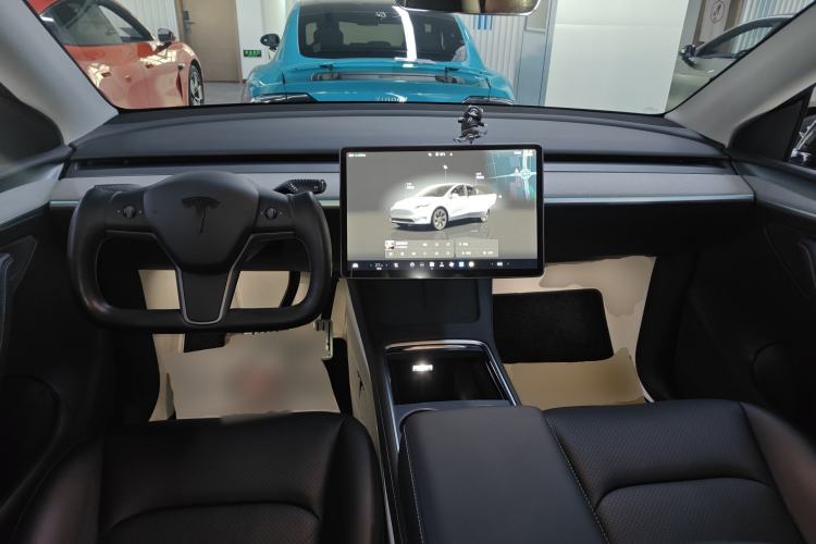 Used Tesla Model Y 2024 Long-Range All-Wheel-Drive Version
