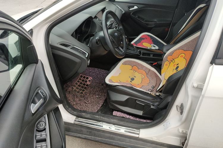 Used Ford Focus 2015 Sedan EcoBoost 125 Automatic Supreme Style Edition
