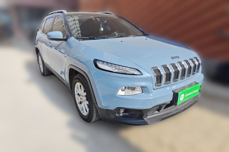 Used  Cherokee 2016 2.4L Leading Edition