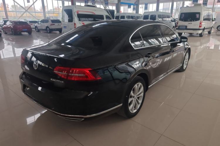 Used Volkswagen Magotan 2017 330TSI DSG Luxury Model
