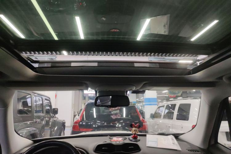 Used  Renegade 2016 2.0L Automatic Four-Wheel Drive 75th Anniversary Tribute Edition