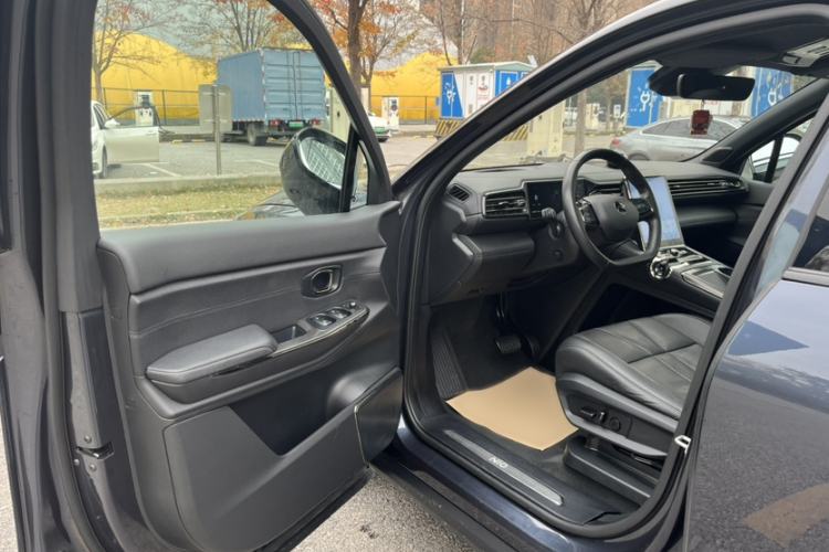 Used Nio ES8 2020 450 km Range 6-Seater Version
