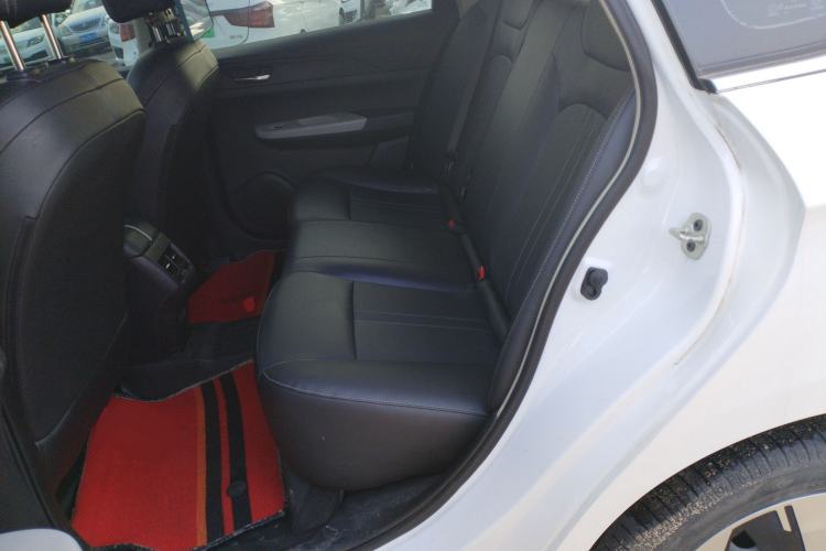 Used Dongfeng Aeolus E70 2023 500 Smart Edition Lithium Iron Phosphate 48.6 kWh 120 kW