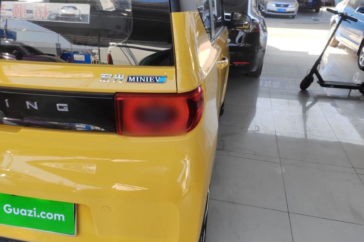 Used Wuling Hongguang MINIEV 2021 Macaron Premium Model – Lithium Iron Phosphate