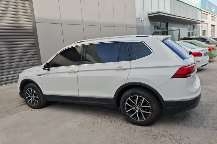 Used Volkswagen Tiguan L 2018 330TSI Automatic Two-Wheel Drive Luxury Edition
