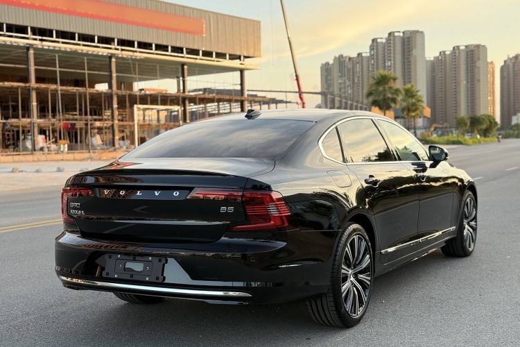 Used Volvo S90 2025 B5 Zhiyuan Luxury Edition
